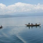 Remise des moteurs hors bords par FAO au Sud-Kivu en RDC CP:DR